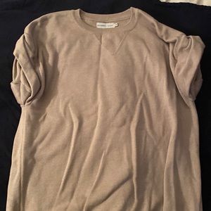 Beige short sleeve sweater